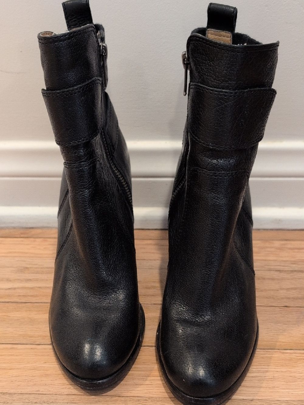 Frye Black Leather Ankle Booties with Side Zip